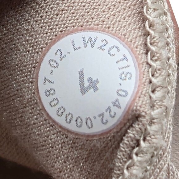 Lululemon Bra Women 4 White Flow Y Nulu Light Support Athleisure Gym LW2CTIS - Picture 4 of 5